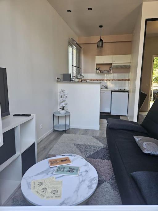 מורה-סור-לואה Beautiful F2 Apartment 5 Stops By Train From Paris מראה חיצוני תמונה