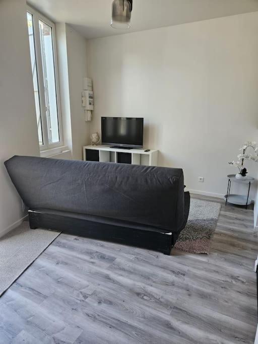 מורה-סור-לואה Beautiful F2 Apartment 5 Stops By Train From Paris מראה חיצוני תמונה